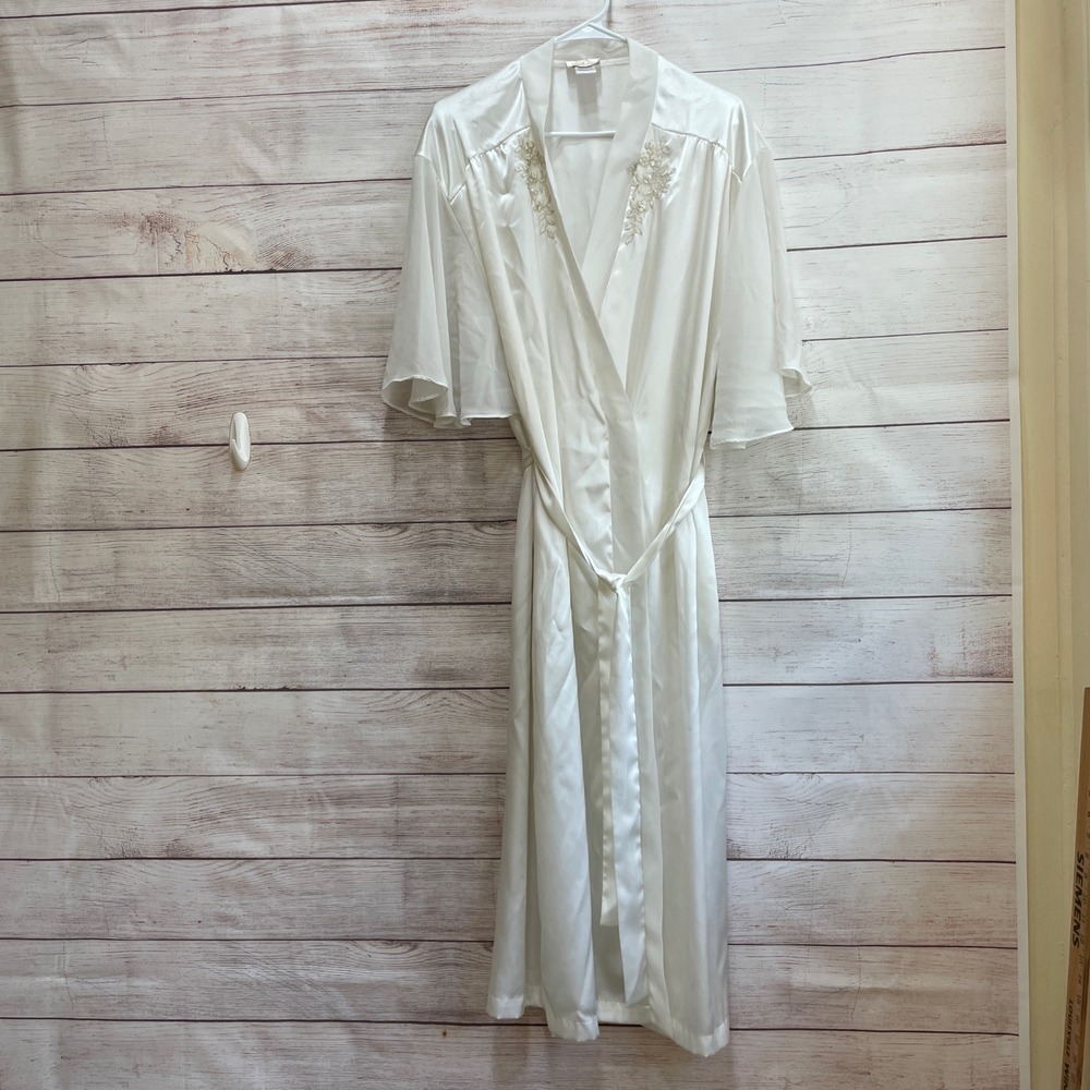 VINTAGE L.A. INTIMATES SATINY LONG ROBE IN IVORY